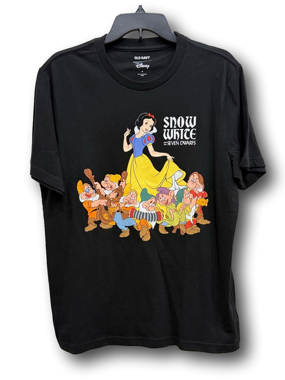 Disney Snow White & The Seven Dwarfs Graphic T-Shirt - Size Medium - NWT - Picture 1 of 2